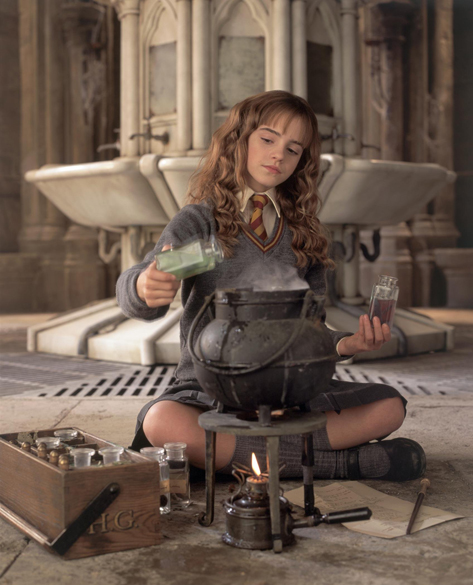 Emma Watson, Hermione Granger, em cena de <em>Harry Potter e a Câmara Secreta</em>, 2002