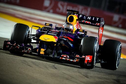 Sebastian Vettel dominou de forma arrasadora o GP de Cingapura, neste domingo e Marina Bay