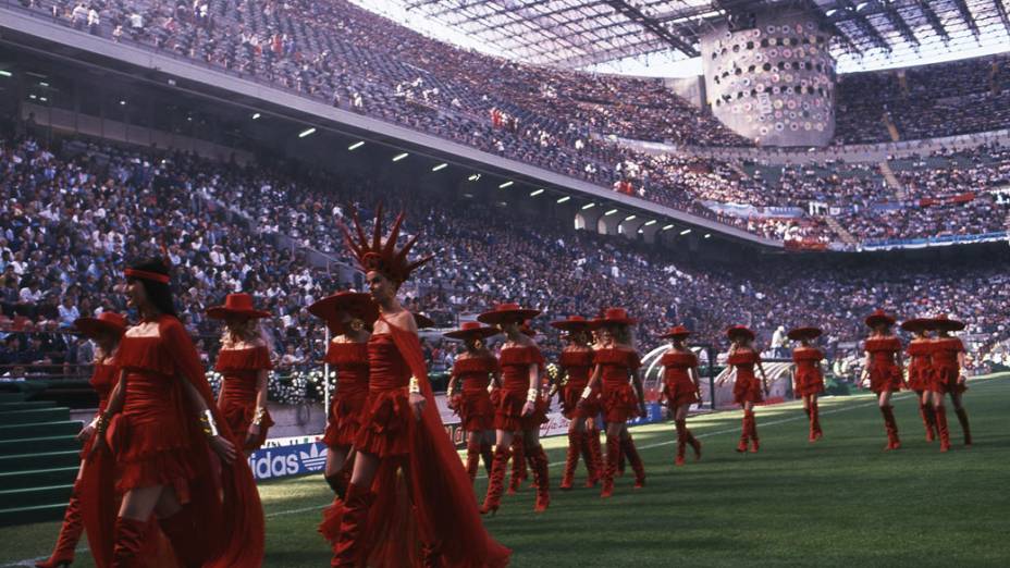 A cerimônia de abertura da Copa do Mundo de 1990, em Milão, na Itália