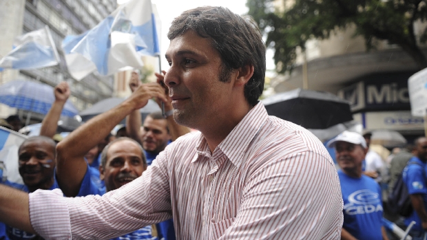 Lindbergh Farias é acusado de improbidade administrativa
