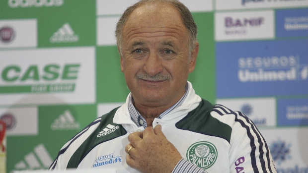 Scolari foi apresentado oficialmente como novo técnico do Palmeiras em junho de 2010