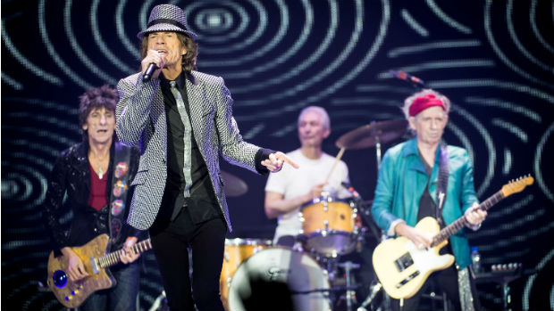 Os Rolling Stones durante show comemorativo de 50 anos da banda na O2 Arena, em Londres