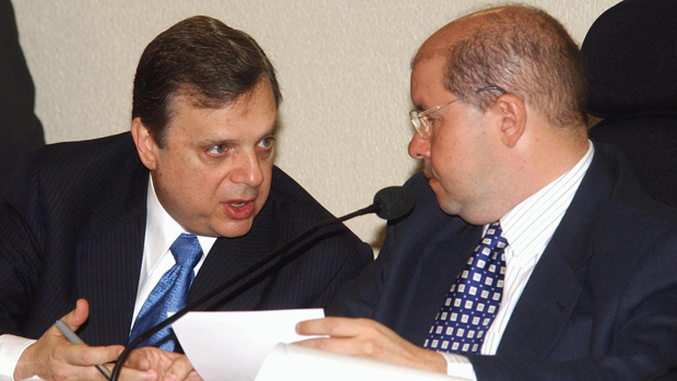 Em 2004, ao lado do então senador Tasso Jereissatti, do PSDB, em reunião da Subcomissão Permanente de Segurança Pública do Senado