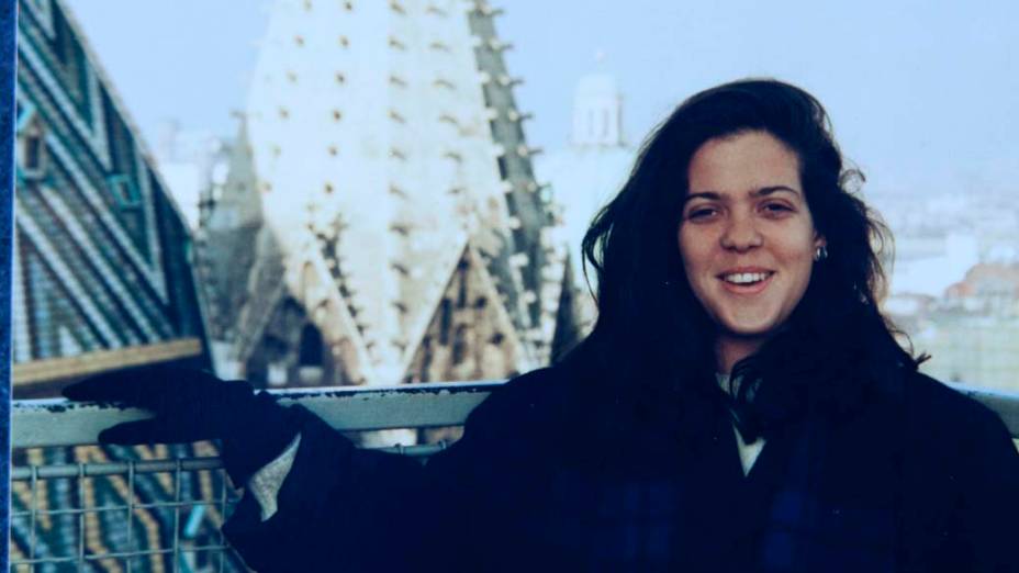 Reprodução de foto de Sandra Gomide, assassinada por Pimenta Neves (Agosto de 2000)