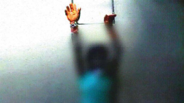 Em março de 2008, a polícia de Goiânia libertou uma de 12 anos que era torturada por sua mãe adotiva, Sílvia Calabresi Lima. A menina teve dedos quebrados, unhas arrancadas, ficava acorrentada, amordaçada com gaze embebida em pimenta e era obrigada a comer fezes de animais