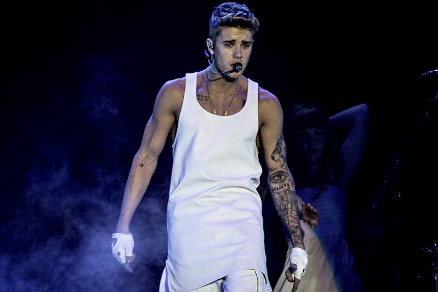 Justin Bieber durante apresentação em São Paulo, na Arena Anhembi