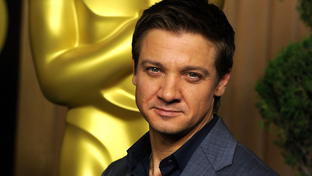 Ator do filme 'Vingadores', Jeremy Renner está em estado grave no