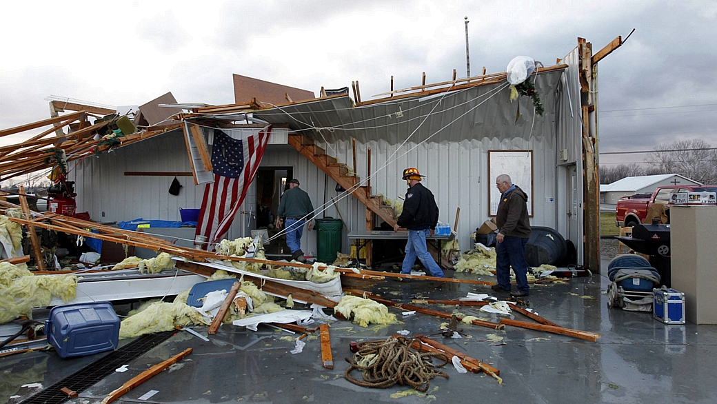 Casa parcialmente destruída no Kentucky