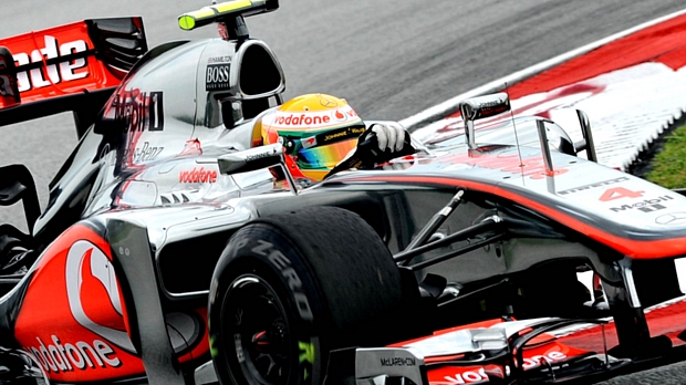 O inglês Lewis Hamilton, da McLaren, marcou o tempo de 1min36s219 na Malásia