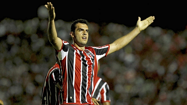 Rhodolfo marcou o primeiro gol do São Paulo