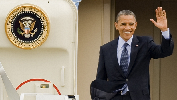 Obama desembarca em Cartagena, na Colòmbia, para participar da Cúpula das Américas