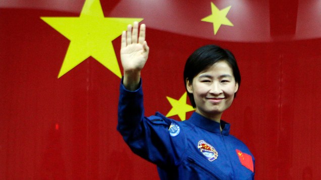 Liu Yang, primeira mulher astronauta chinesa, estará a bordo da nave tripulada Shenzhou IX