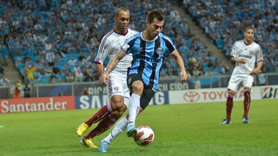 O chileno Vargas, do Grêmio durante partida contra o Fluminense na Arena em Porto Alegre