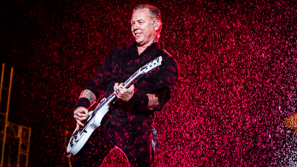 Metallica se apresenta em São Paulo no estádio do Morumbi