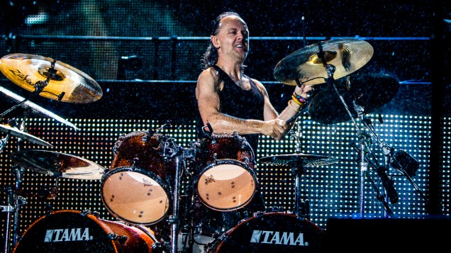 Metallica se apresenta em São Paulo no estádio do Morumbi