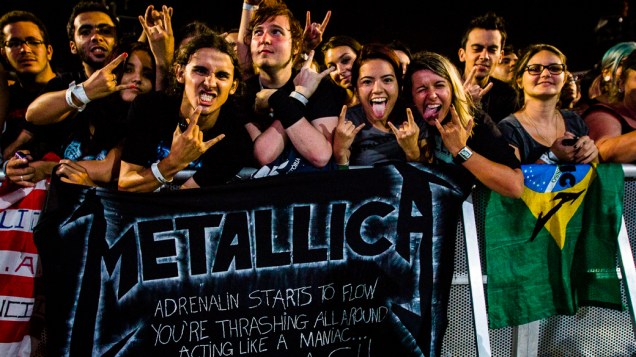 Público lotou o Morumbi para acompanhar o show da banda Metallica