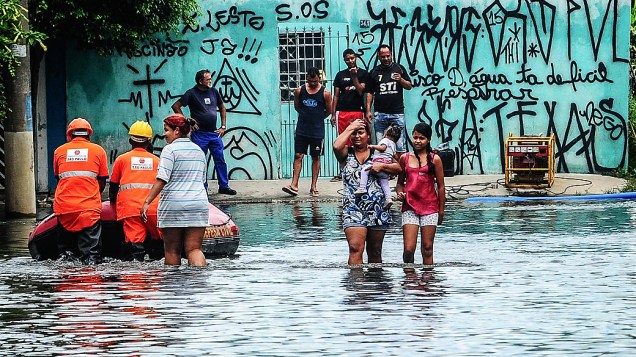 Enchente é recorrente nos bairros de Jardim Itaim e Jardim Romano