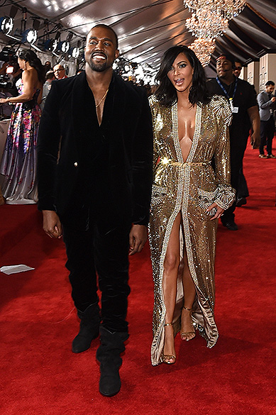 Kim Kardashian e Kanye West, durante a 57ª edição do Grammy, premiação que elege os melhores da música internacional, que acontece neste domingo (08)