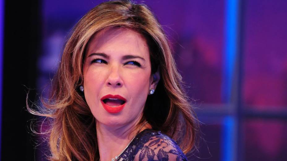 A apresentadora Luciana Gimenez na coletiva de imprensa do programa Luciana By Night, na sede da RedeTV!, em Osasco