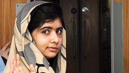 A ativista paquistanesa Malala Yousafzai, 15 anos