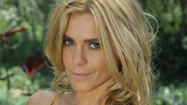A atriz Carolina Dieckmann teve fotos íntimas roubadas por hackers