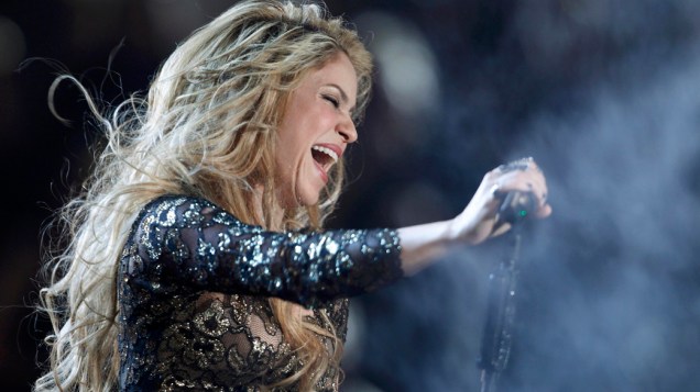A cantora Shakira se apresenta no Billboard Music Awards 2014
