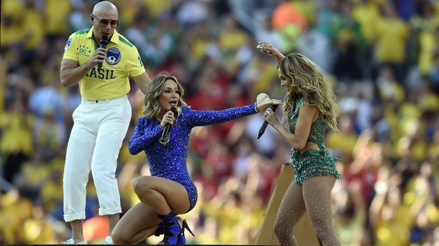 Pitbull, Claudia Leitte e Jennifer Lopez  na abertura da Copa do Mundo no Itaquerão, em São Paulo
