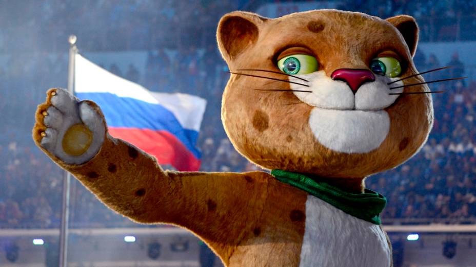 Leopardo, um dos mascotes dos Jogos, durante a cerimônia de abertura das Olimpíadas de Inverno de Sochi, na Rússia