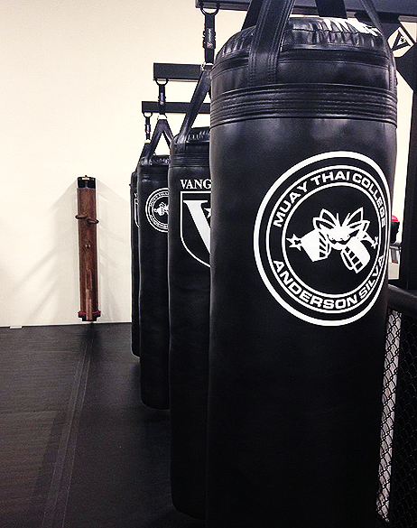 <br><br> A academia Muay Thai College, do campeão Anderson Silva, em Torrance, na Califórnia