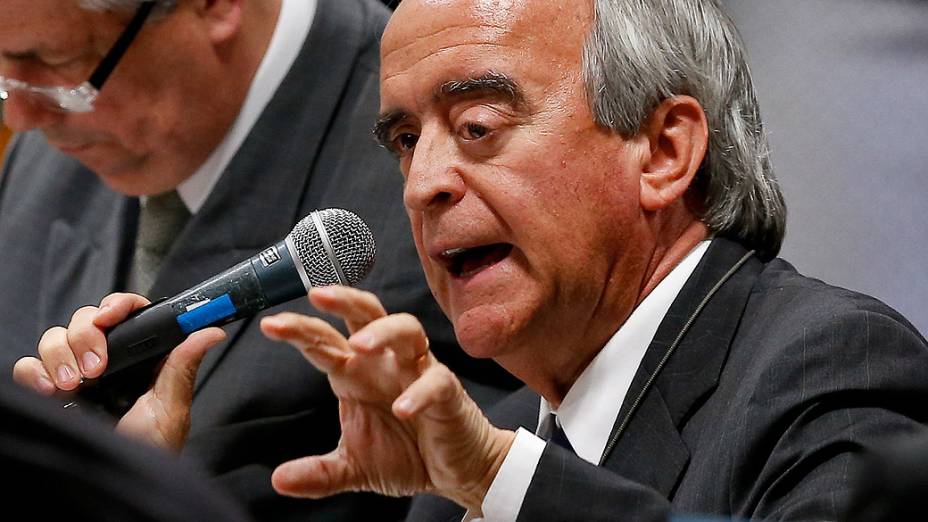 Nestor Cerveró - Sessão da CPI mista Petrobras destinada a acareação entre os dois ex-diretores da Petrobras Paulo Roberto Costa (Abastecimento) e Nestor Cerveró (Internacional), nesta terça-feira (02), no Congresso, em Brasília