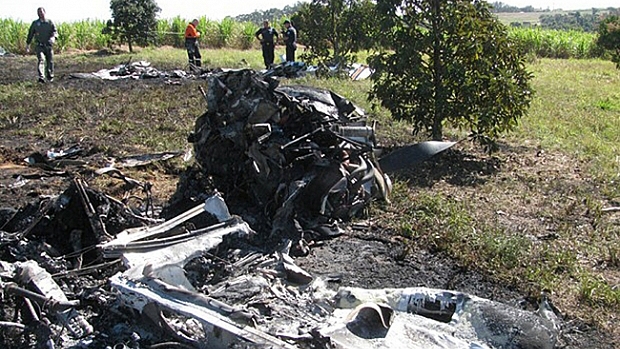 Destroços dos aviões na região de Santa Bárbara D'Oeste, no interior paulista