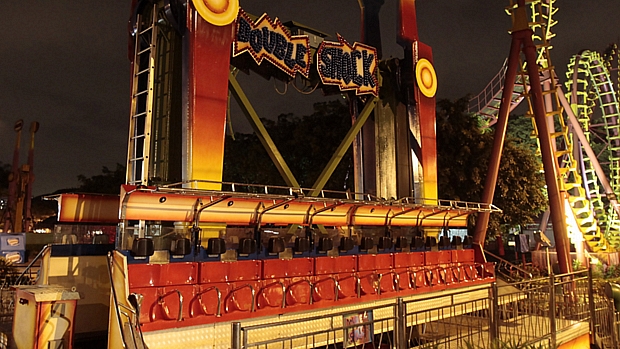 O brinquedo chamado Double Shock, onde um acidente deixou ao menos 8 feridos, neste domingo (3), no parque de diversões Playcenter, na zona norte de São Paulo.