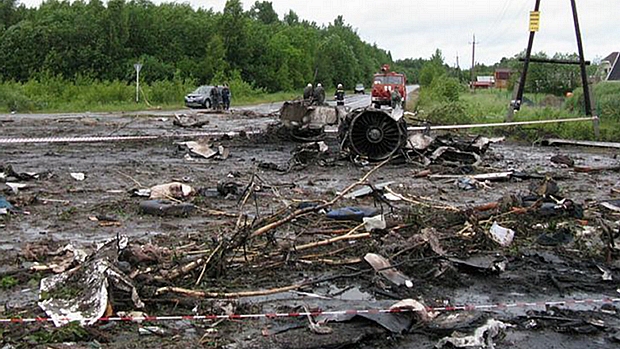 Queda do avião foi no aeroporto de Petrozavodsk; sobreviventes do acidente aéreo estão internados em estado grave.