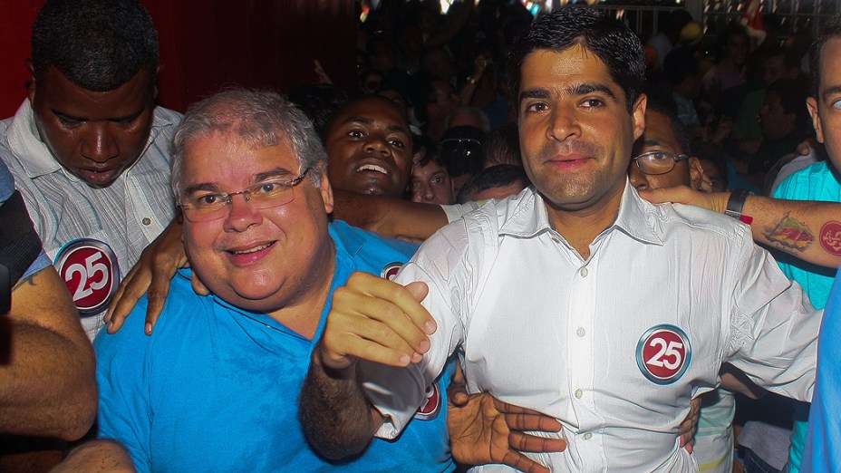 O candidato à prefeitura de Salvador pelo DEM, ACM Neto, votou neste domingo (28), na Faculdade de Administração da Universidade Federal da Bahia (Ufba), em Salvador