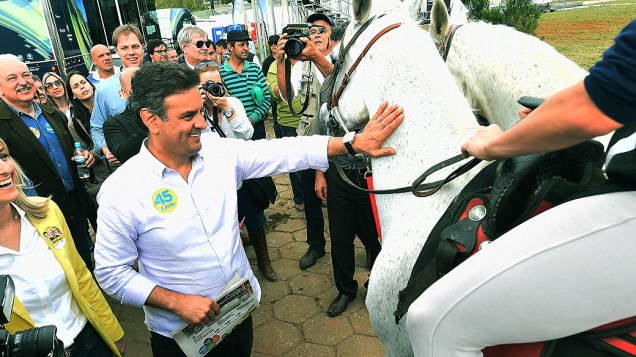 05/09/2014 - O candidato do PSDB à Presidência da República, Aécio Neves. visita a Expointer em Esteio (RS)