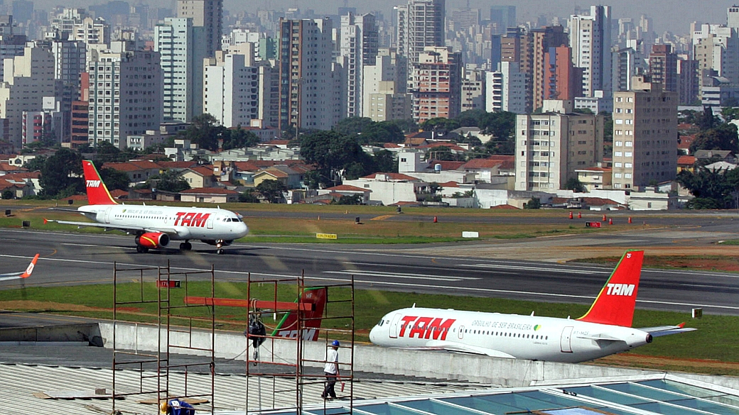 aeronaves da TAM no aeroporto de Congonhas