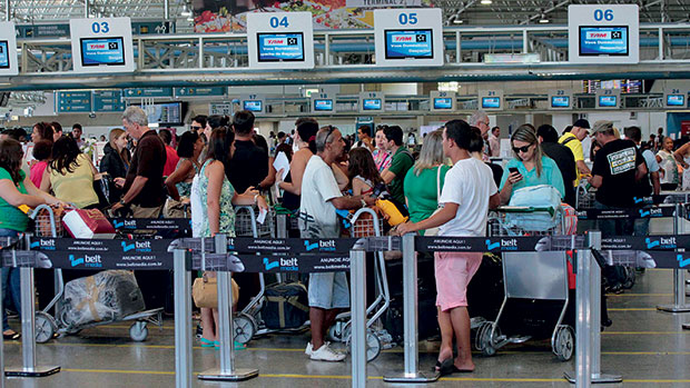 Além das filas e dos atrasos, aeroportos também preocupam pela falta de segurança