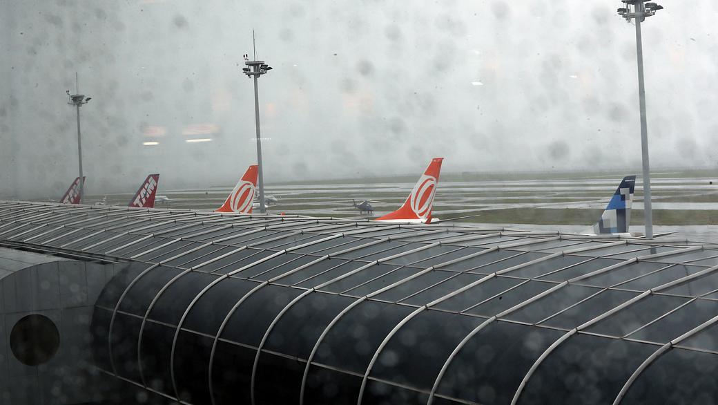 Aeroporto Santos Dumont: poucas aeronaves nesta terça-feira e voos atrasados