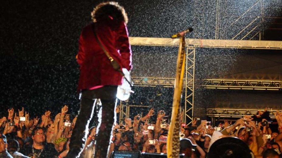 Aerosmith durante o show na Arena Anhembi, em São Paulo, em 30/10/2011
