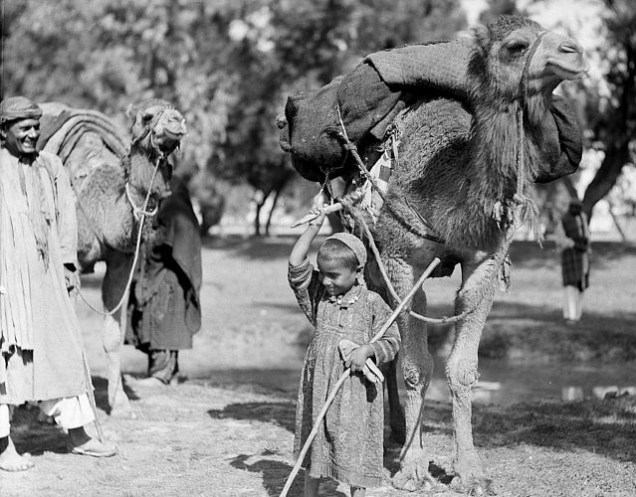 Caravana afegã na passagem de Khyber, em 1933.