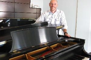 Piano's Tuner - Afinação e Regulagem de Pianos - Desenhado pelo fabricante  canadense Heintzman Pianos, este belo instrumento foi tocado pela primeira  vez em frente a um público nos Jogos Olímpicos de