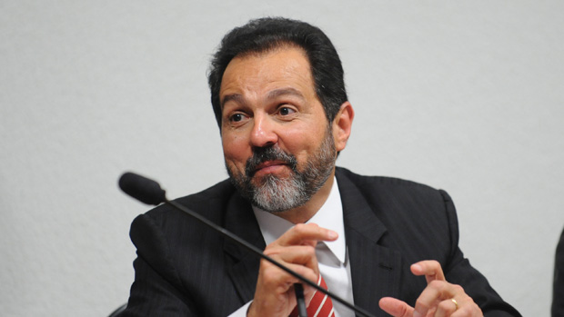 O governador do Distrito Federal, Agnelo Queiroz, em depoimento à CPI do Cachoeira