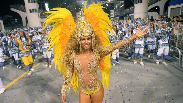 Milena Nogueira no desfile da Águia de Ouro, em São Paulo
