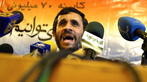 Ahmadinejad faz discurso em Teerã