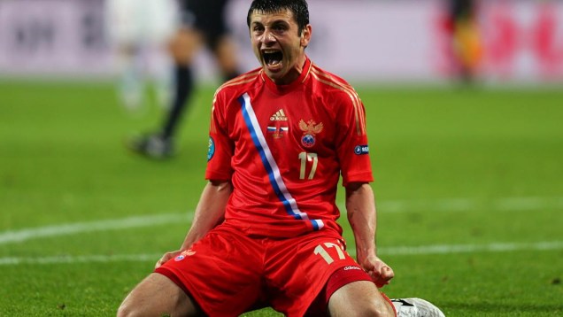 Alan Dzagoev marcou o terceiro gol da Rússia na partida