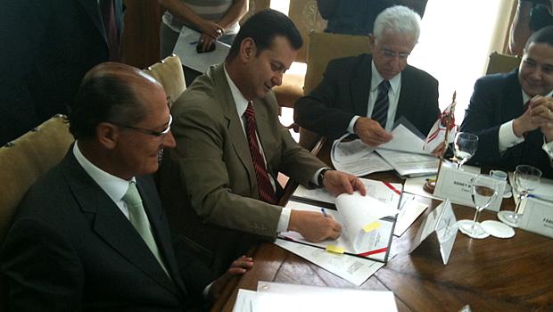 O governador Geraldo Alckmin e o prefeito Gilberto Kassab durante a reunião desta segunda-feira