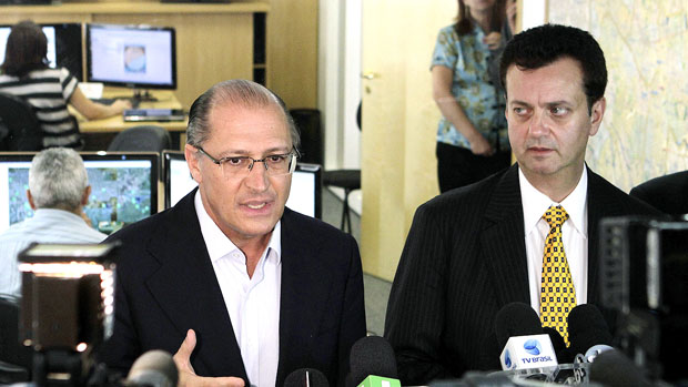O governador de São Paulo, Geraldo Alckmin, e o prefeito paulistano, Gilberto Kassab: investimentos contra enchentes, só a médio prazo