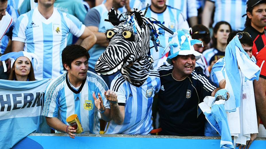 Torcedores da Argentina durante o jogo contra a Alemanha na final da Copa no Maracanã, no Rio