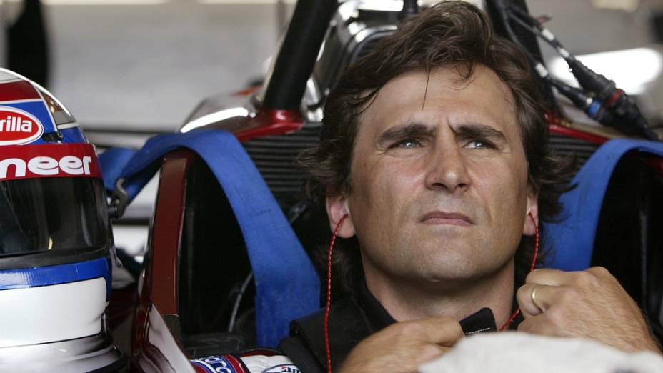 Alessandro Zanardi já dirigiu carros adaptados a ele após seu acidente