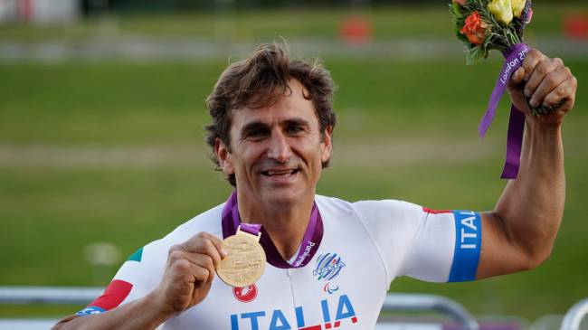 Zanardi, medalha de ouro na categoria H4 da prova de estrada, em Londres